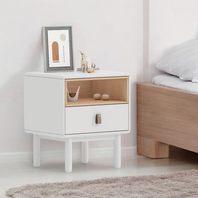 Bowe y&ouml;p&ouml;yt&auml;, valkoinen